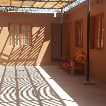 Auberge de jeunesse Casa Macaw à San Pedro De Atacama Extérieur photo